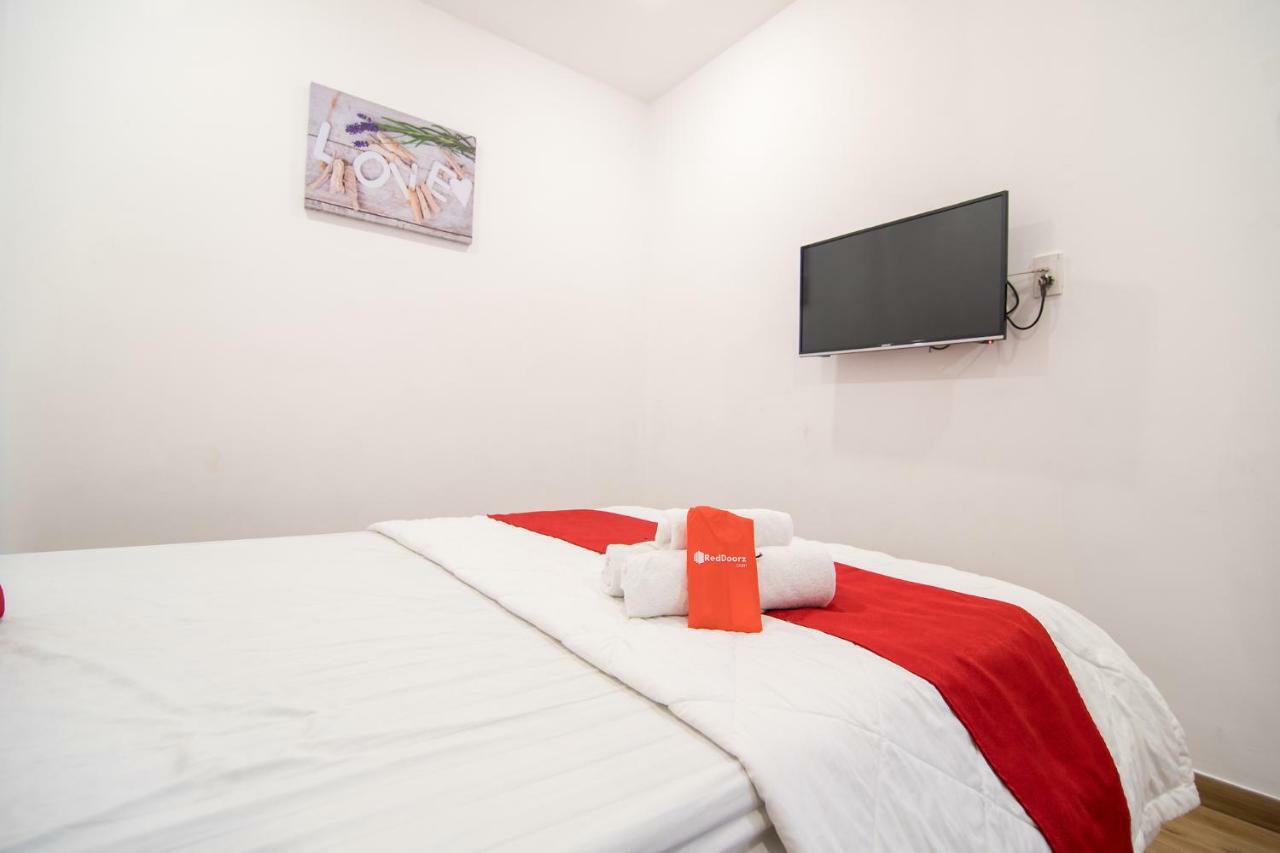 Reddoorz Plus Near Tan Dinh Market Bandar Ho Chi Minh Luaran gambar